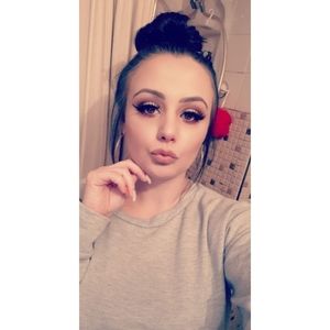 Meet your Posher, Nikki